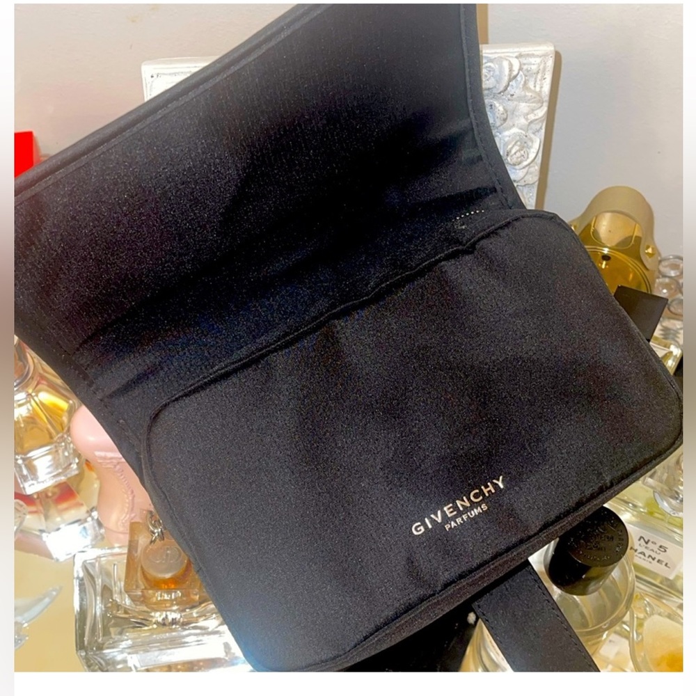 Women’s cosmetic pouch 👝 ♠️♣️🖤